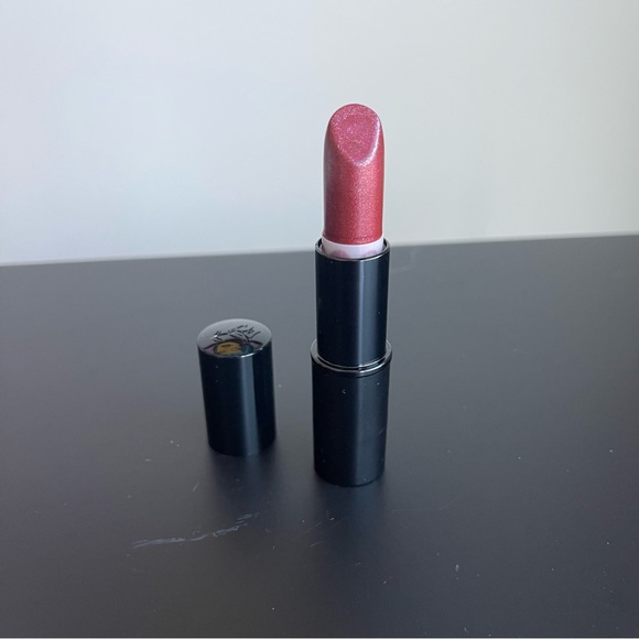 Makeup Fashion Icon Metallic Color Design Lipstick